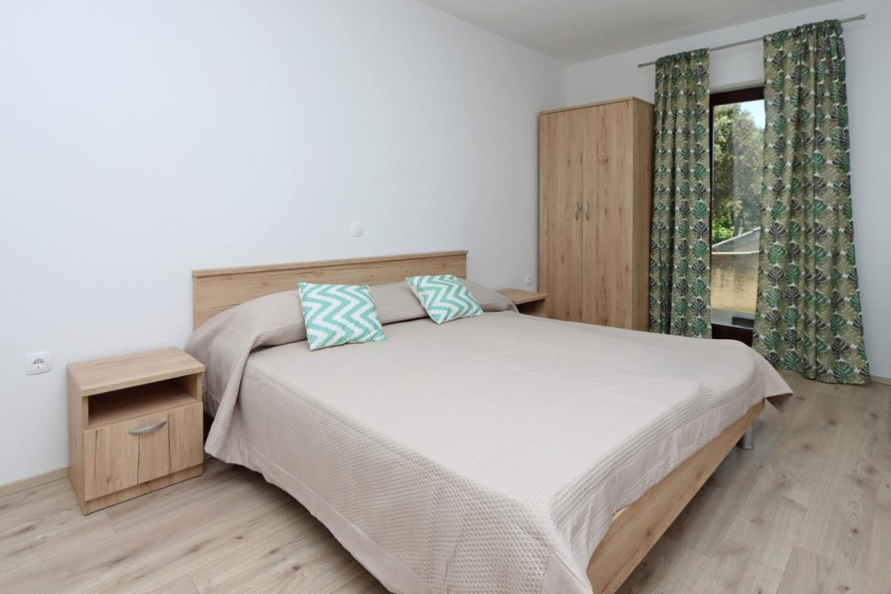 Studio Mandre 3084B Колан Екстериор снимка