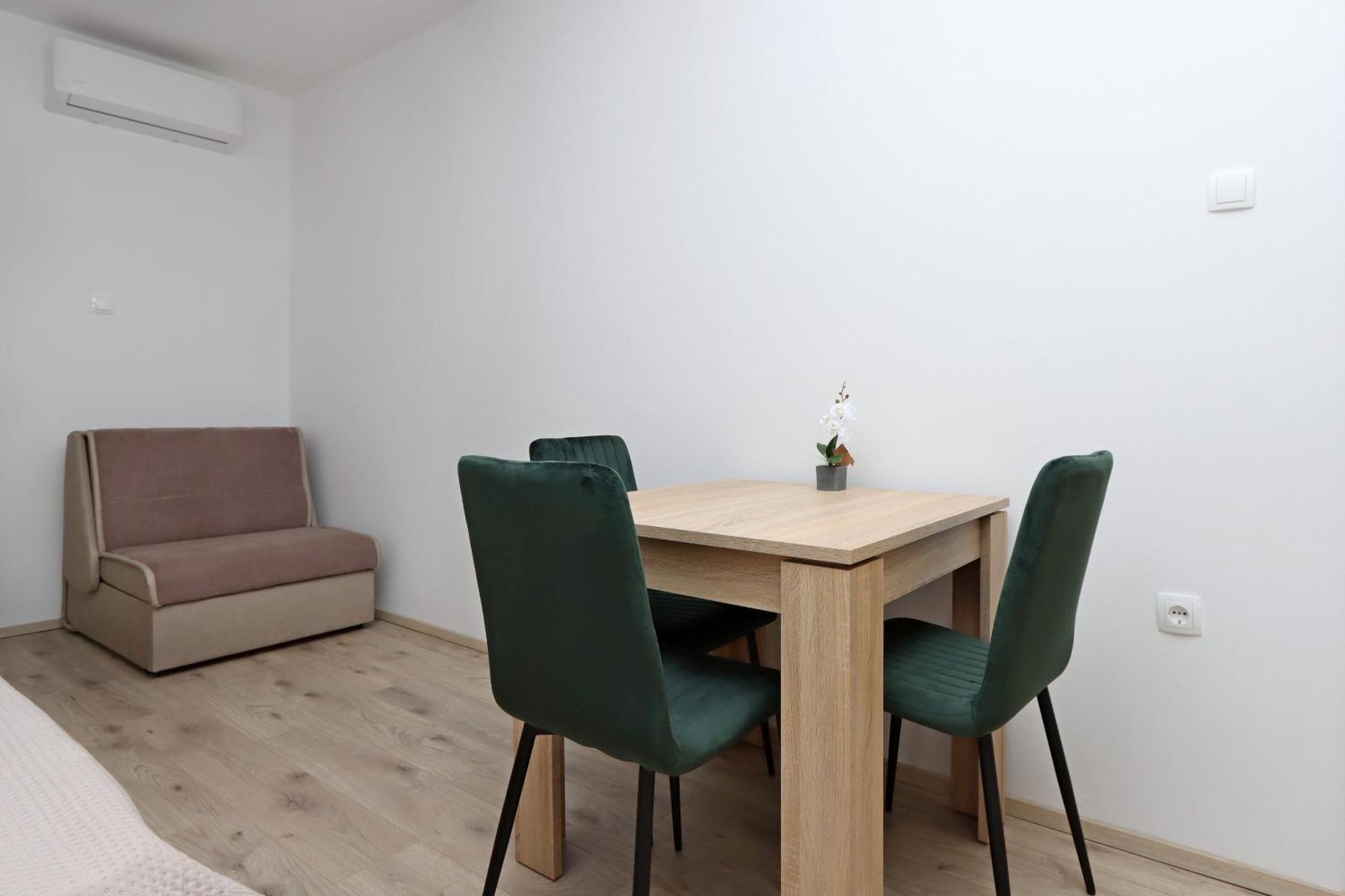 Studio Mandre 3084B Колан Екстериор снимка